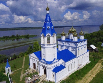 Храм Святителя Николая Чудотворца в селе Исады