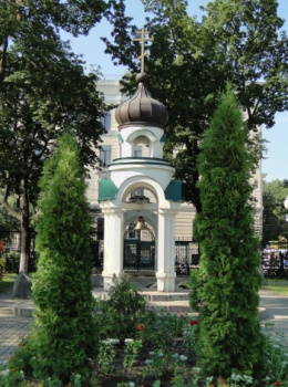 Благовещенский кафедральный собор и памятник святителю Митрофану Воронежскому