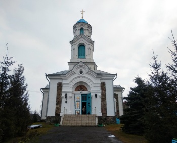 Покровская церковь в деревне Красное
