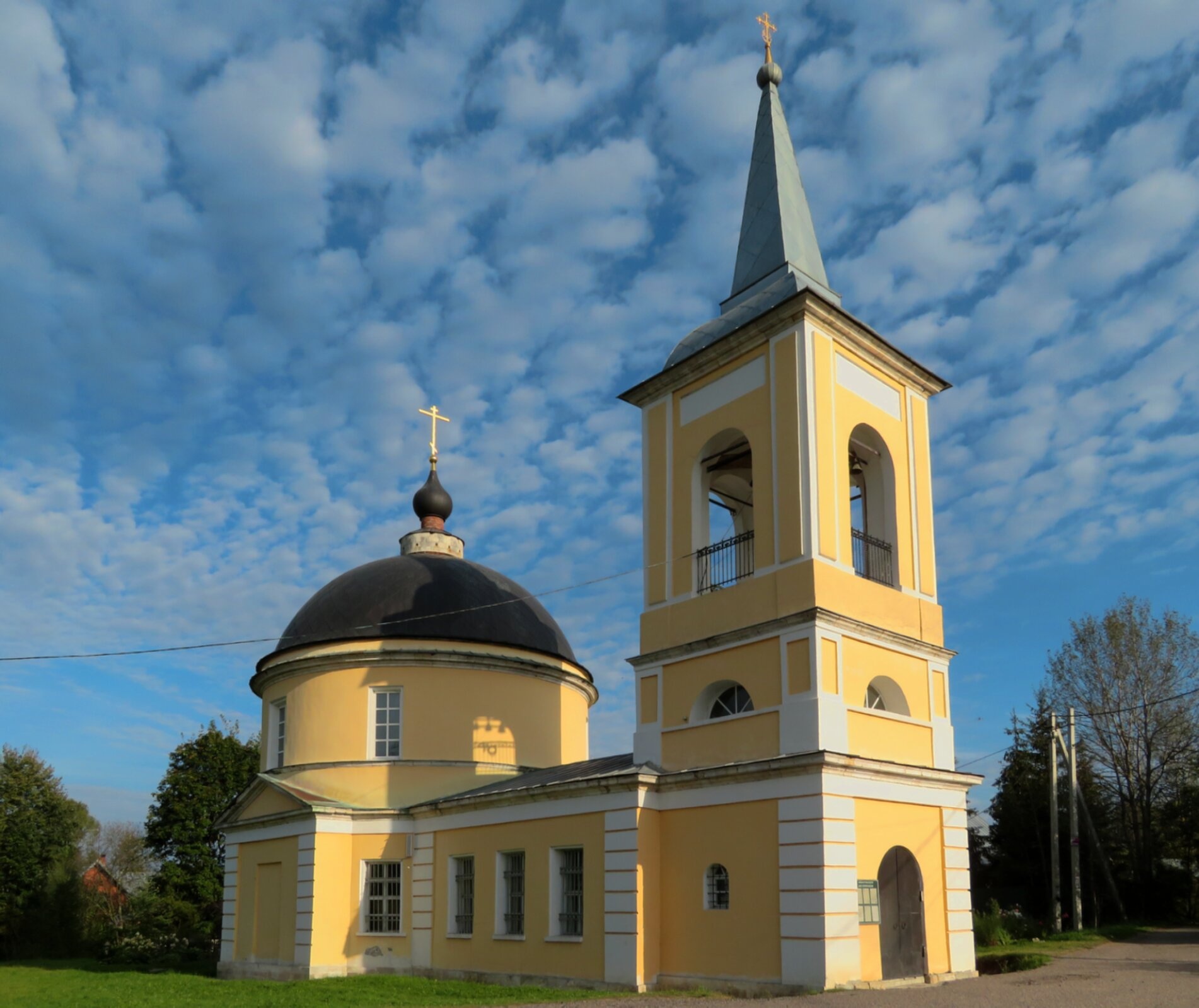 Храм Рождества Христова в деревне Сенино
