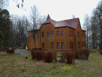 Храм Живоначальной Троицы в селе Пахна