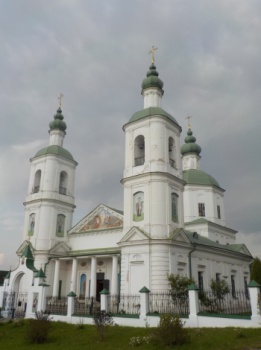 Храм Воскресения Христова в селе Молоди