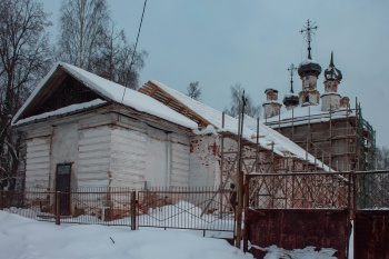 Церковь Рождества Христова в Устюжне во время реставрации