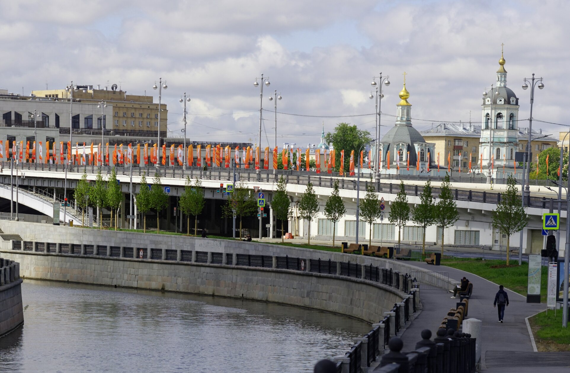 Церковь Святителя Николая в Заяицком на набережной Москвы-реки