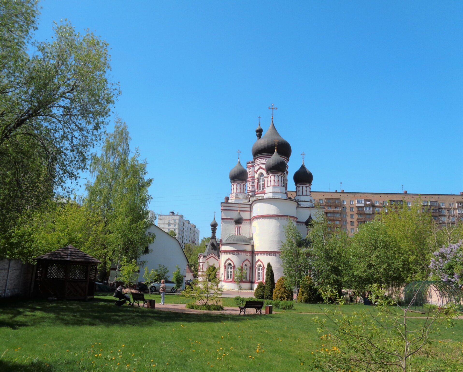 Храм святого великомученика Димитрия Солунского в Благуше