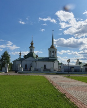 Церковь Рождества Пресвятой Богородицы в посёлке Берёзово