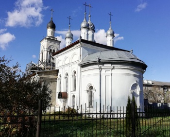 Церковь иконы Божией Матери «Знамение» в селе Лобаново