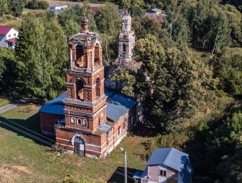 Храм Покрова Пресвятой Богородицы в Авдулово: вид с высоты