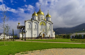 Кафедральный собор Святого Апостола Андрея Первозванного в Геленджике