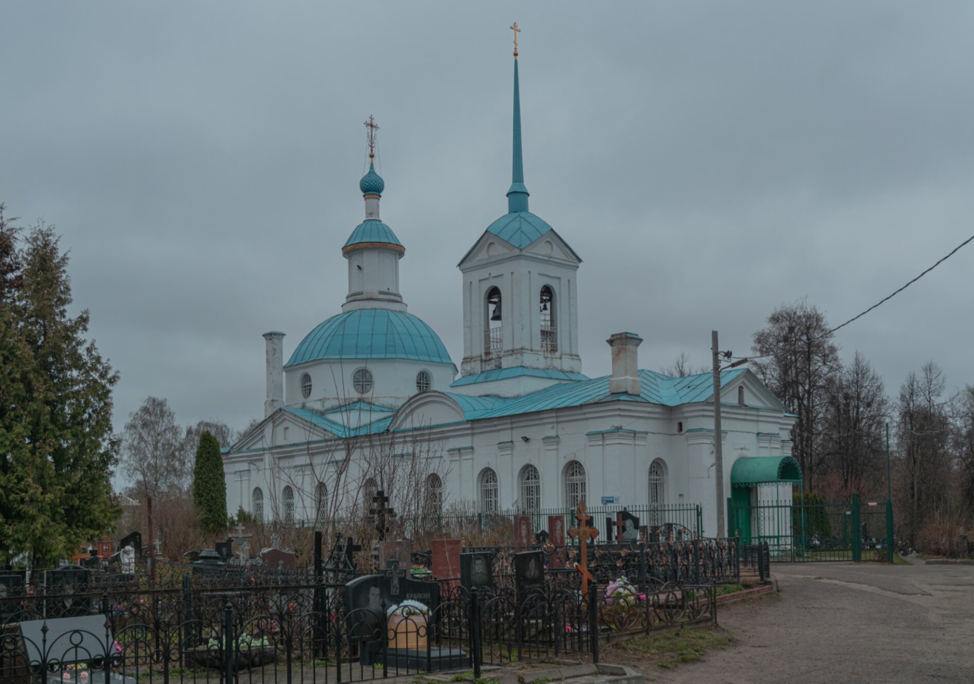 Храм святителя Леонтия Ростовского на Леонтьевском кладбище в Ярославле
