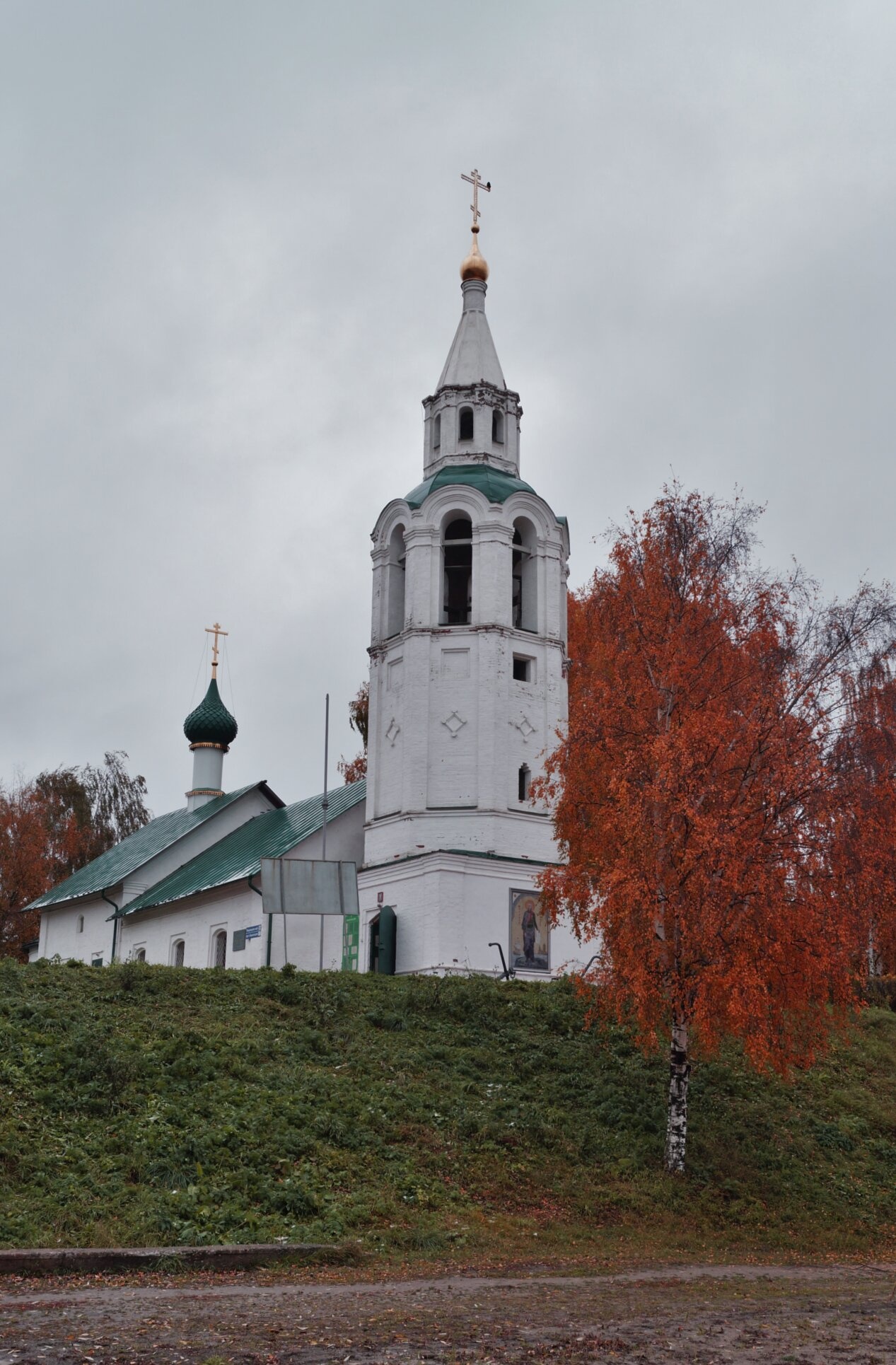 Храм Преподобных Зосимы и Савватия Соловецких в Тверицах