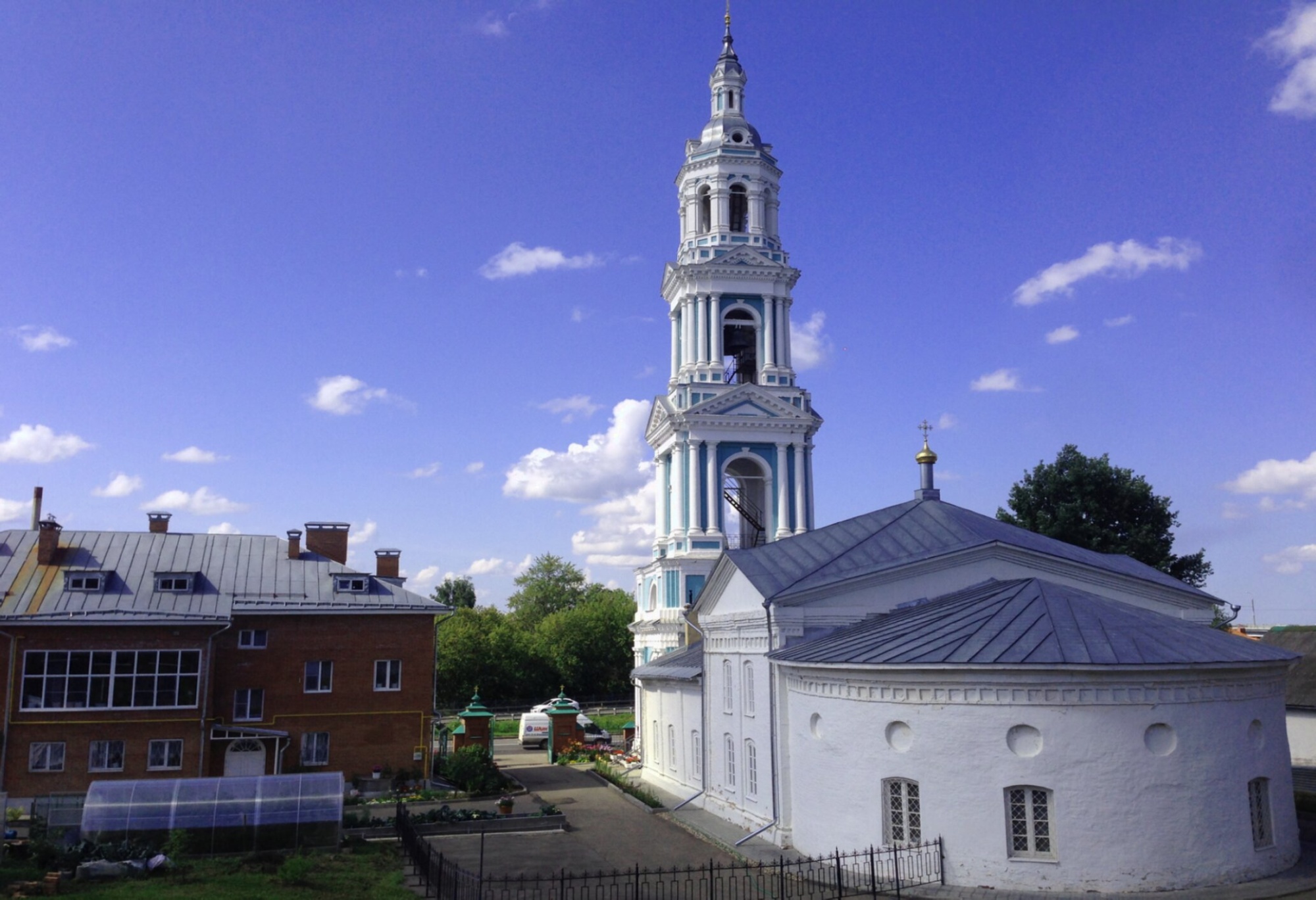 Знаменский женский монастырь в Костроме