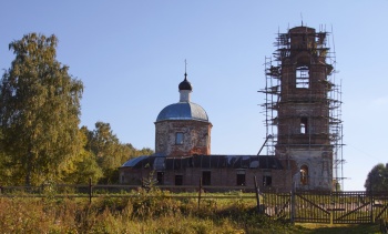 Христорождественский храм в селе Апраксино