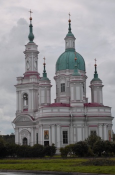 Екатерининский собор в Кингисеппе - православный храм XVIII века