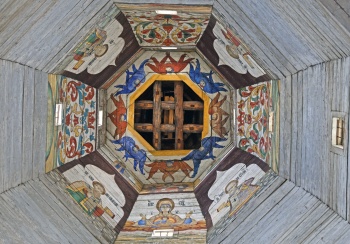 Шатровое небо Тихвинской церкви в Торжке