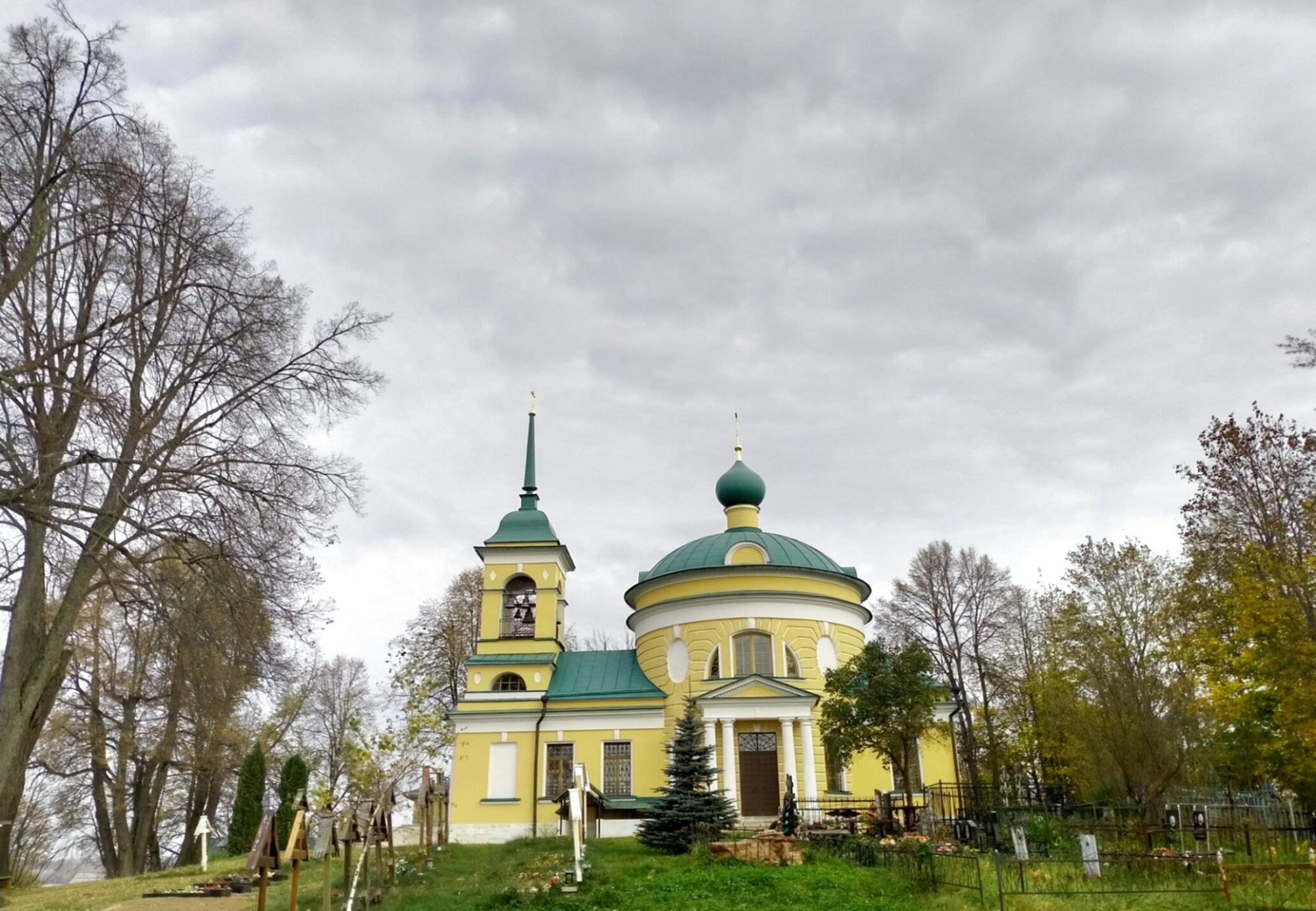 Церковь Рождества Пресвятой Богородицы в селе Мишутино