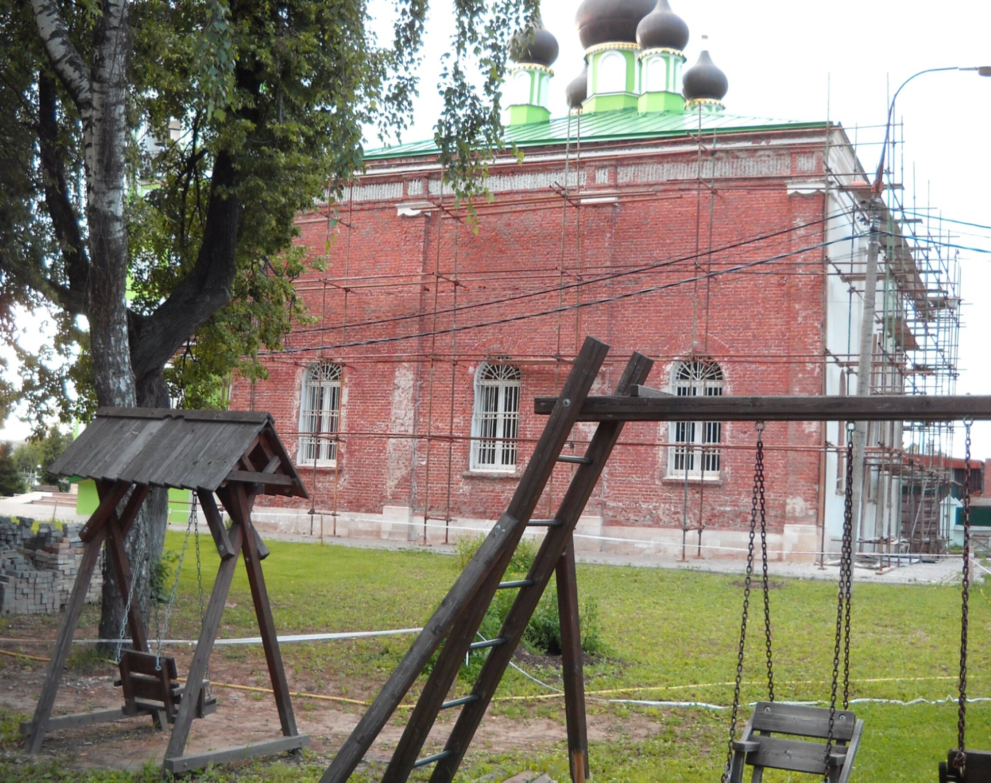 Церковь Троицы Живоначальной в Болтино