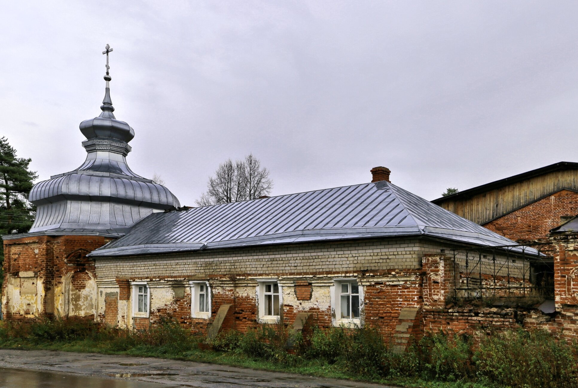Церковь Иоанна Богослова в селе Введеньё