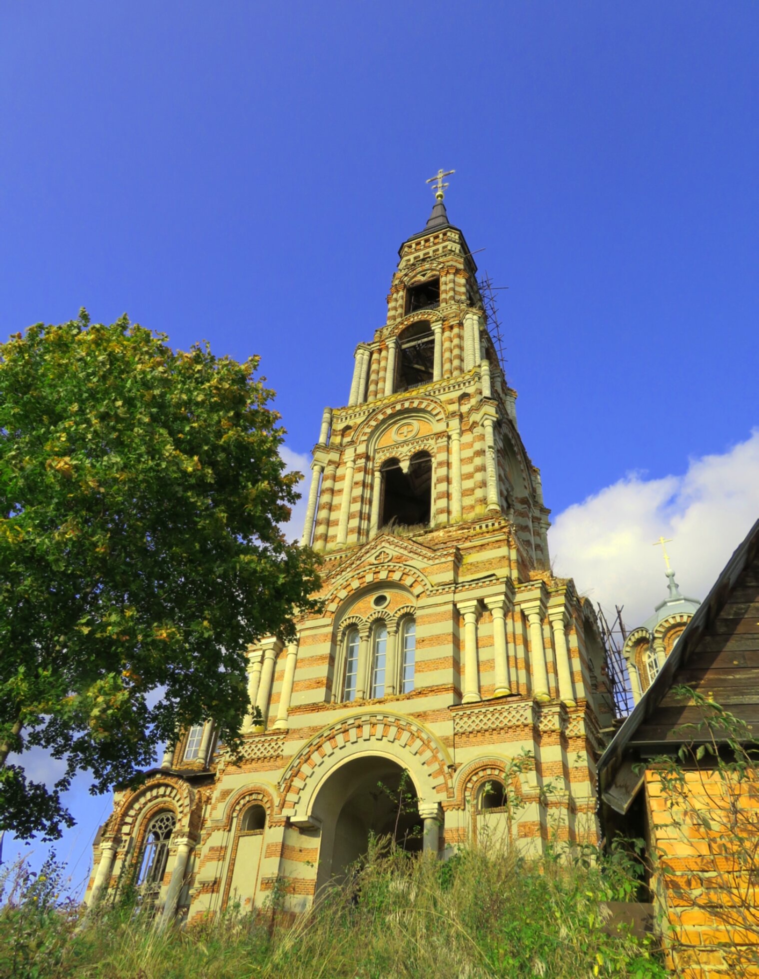 Колокольня храма Рождества Иоанна Предтечи на Ивановой Горе