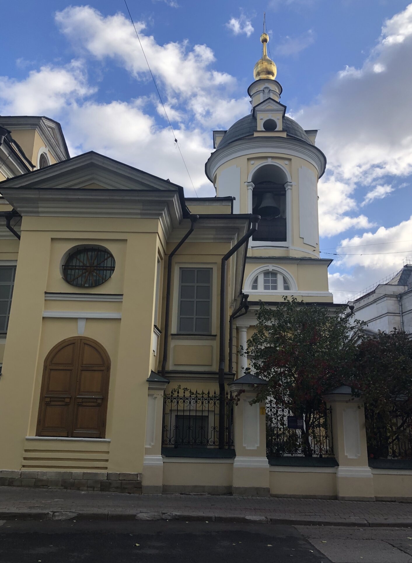 Храм святого Антипия Пергамского на Колымажном дворе