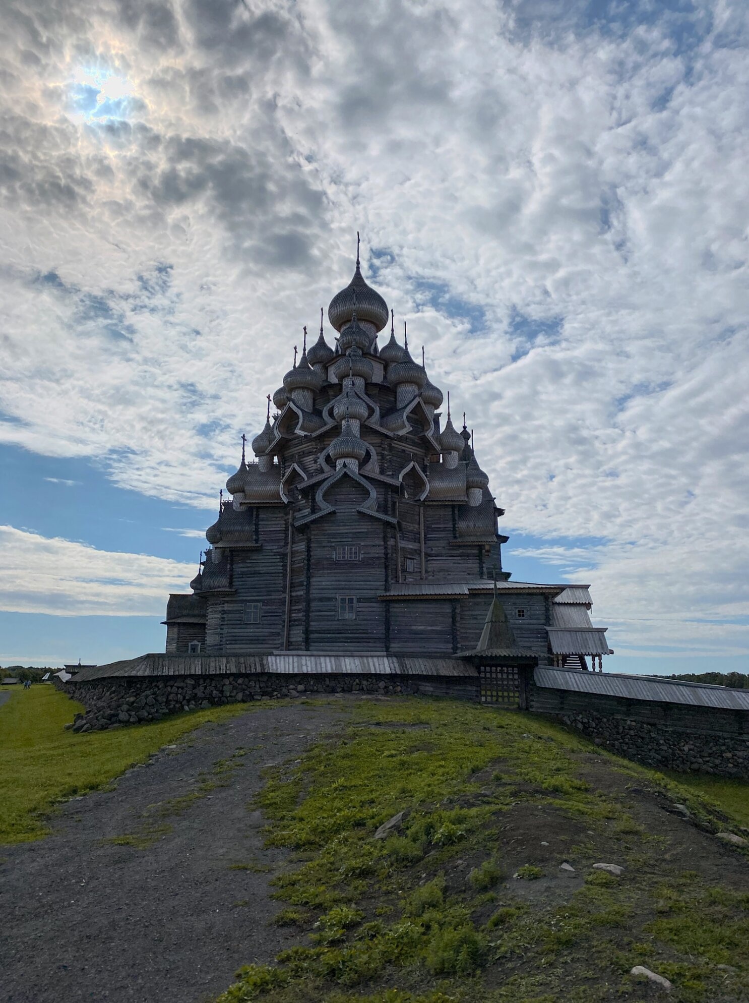 Преображенская церковь на острове Кижи: фотография и подробное описание