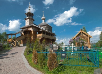 Деревянная Покровская церковь в Боровске