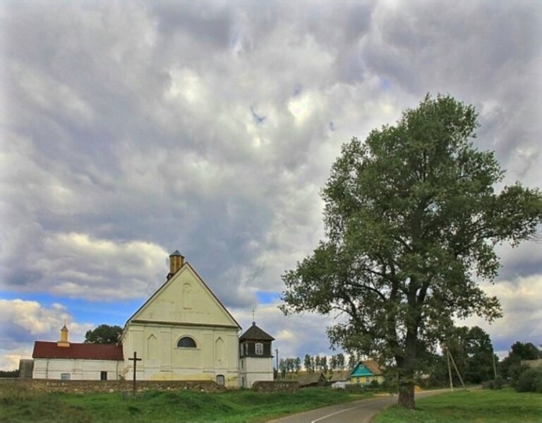 Церковь Успения Пресвятой Богородицы в деревне Плебань