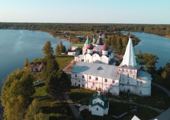 Свято-Троицкий Антониево-Сийский монастырь