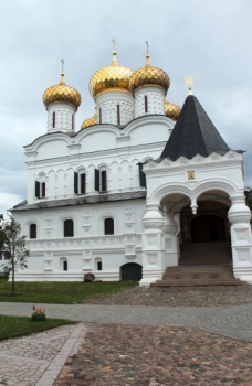 Троицкий собор Ипатьевского монастыря в Костроме