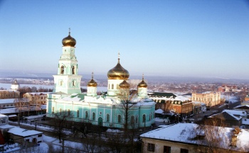 Казанский кафедральный собор в Сызрани — зимняя фотография