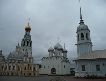 Архитектурный ансамбль Вологодского кремля: Софийский собор и колокольня