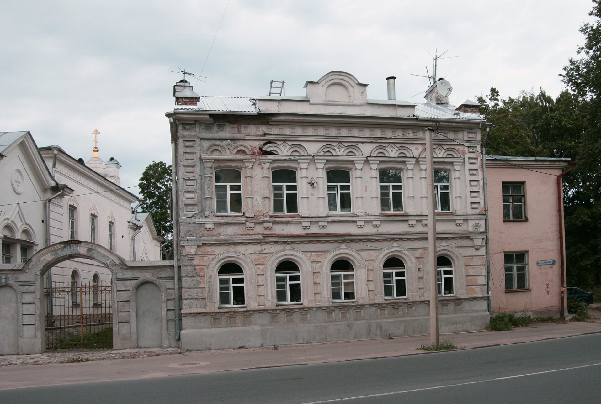 Дом причта Церкви Варлаама Хутынского в Пскове