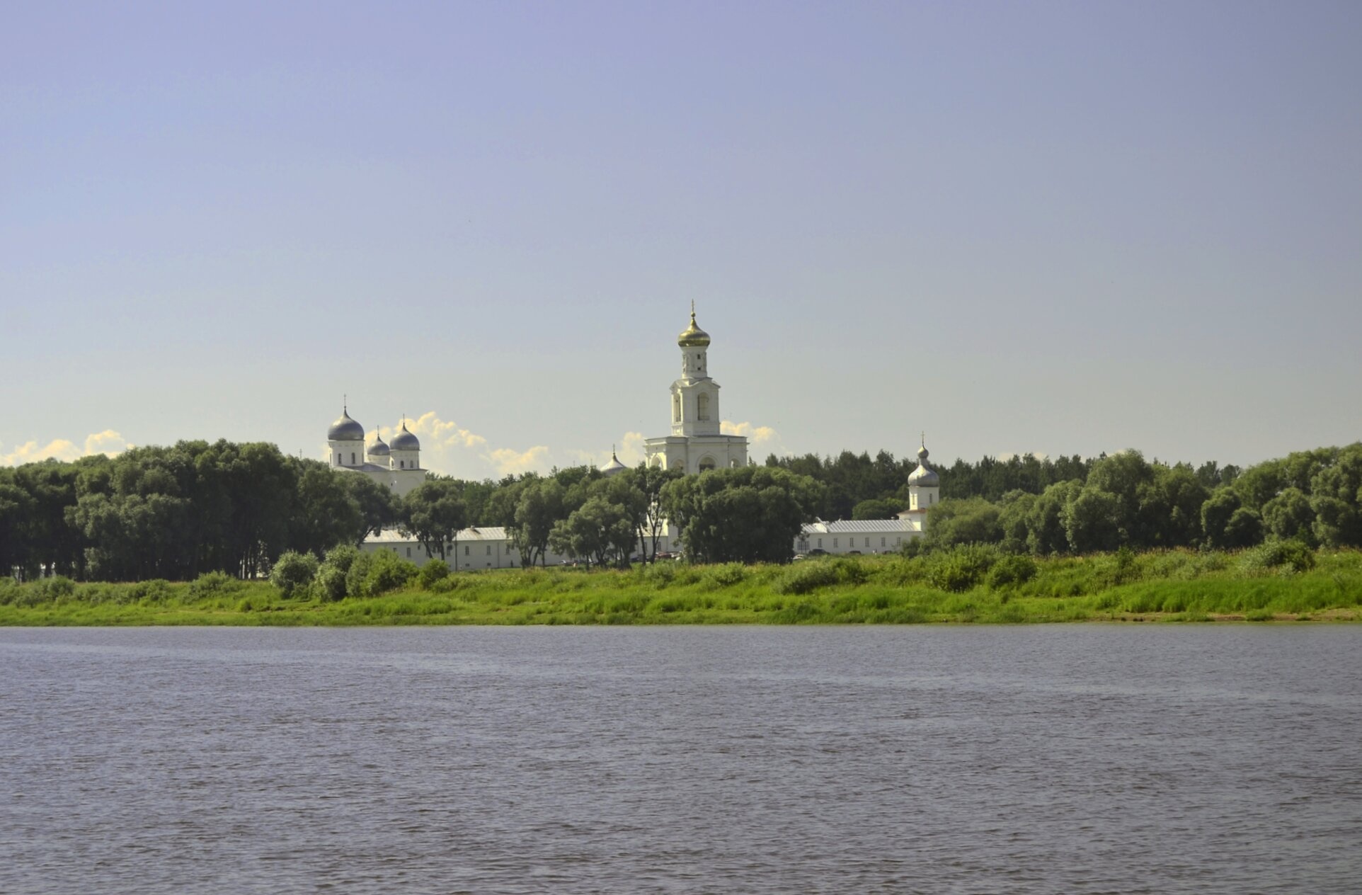 Свято-Юрьев мужской монастырь — древняя обитель у истока Волхова
