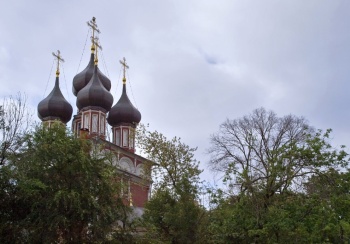 Храм Ризоположения на Донской улице в Москве