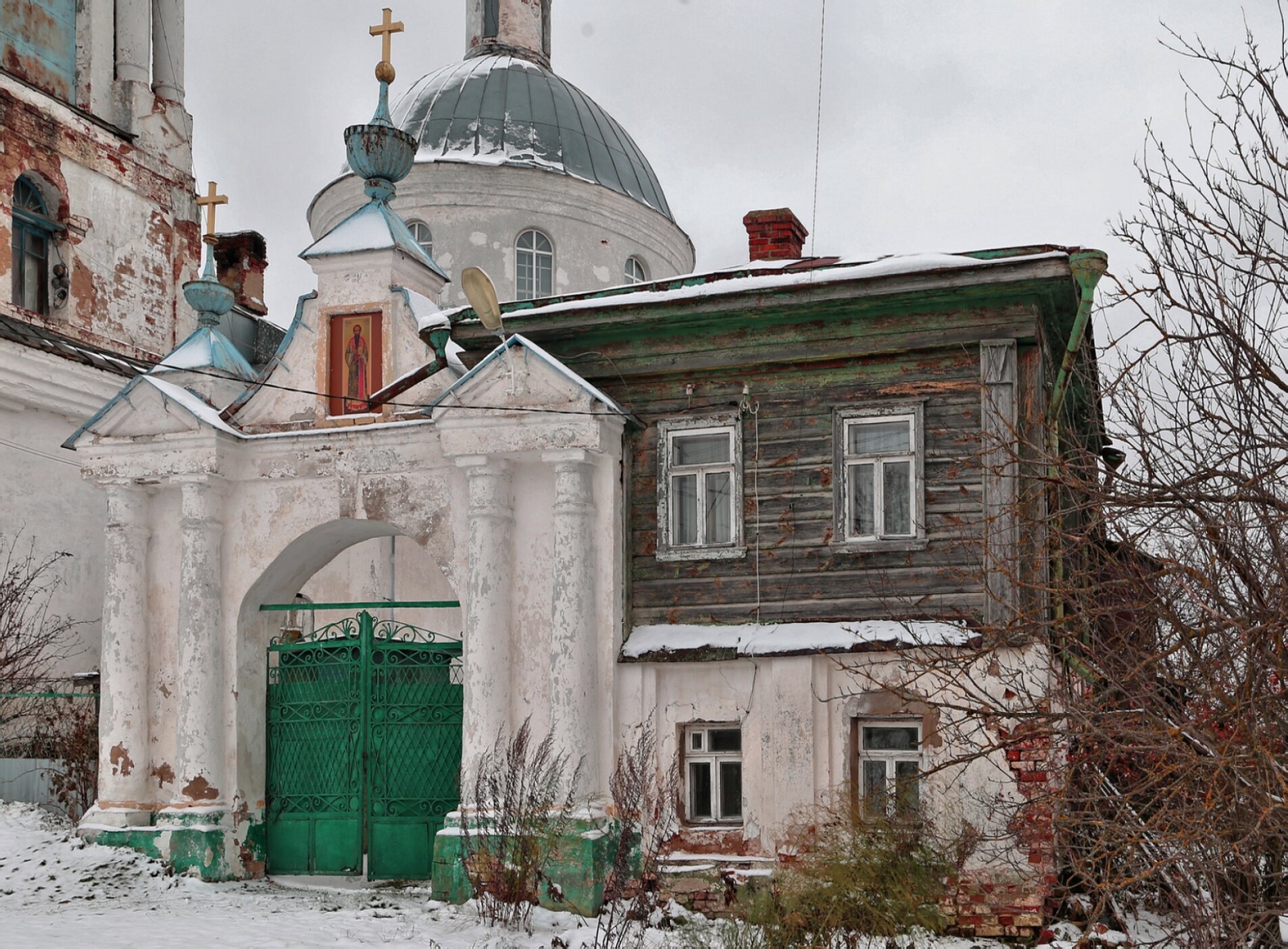 Церковь Алексия человека Божия в Новоалексеевке - зимняя фотография