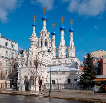 Церковь Рождества Пресвятой Богородицы в Путинках