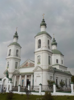 Храм Воскресения Христова в селе Молоди