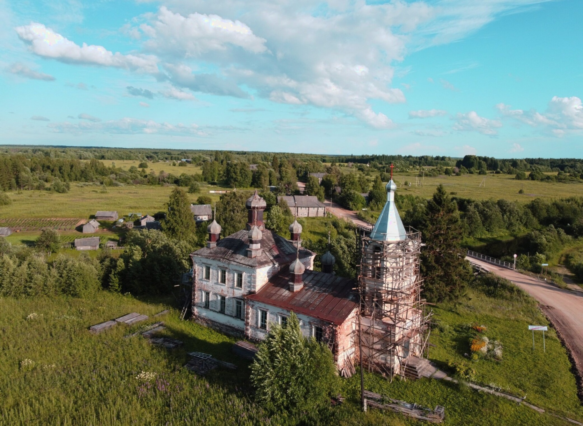 Церковь Георгия Победоносца в Погосте Наволочный