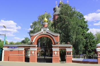 Храм Тихвинской иконы Божией Матери в Алексеевском: Святые врата