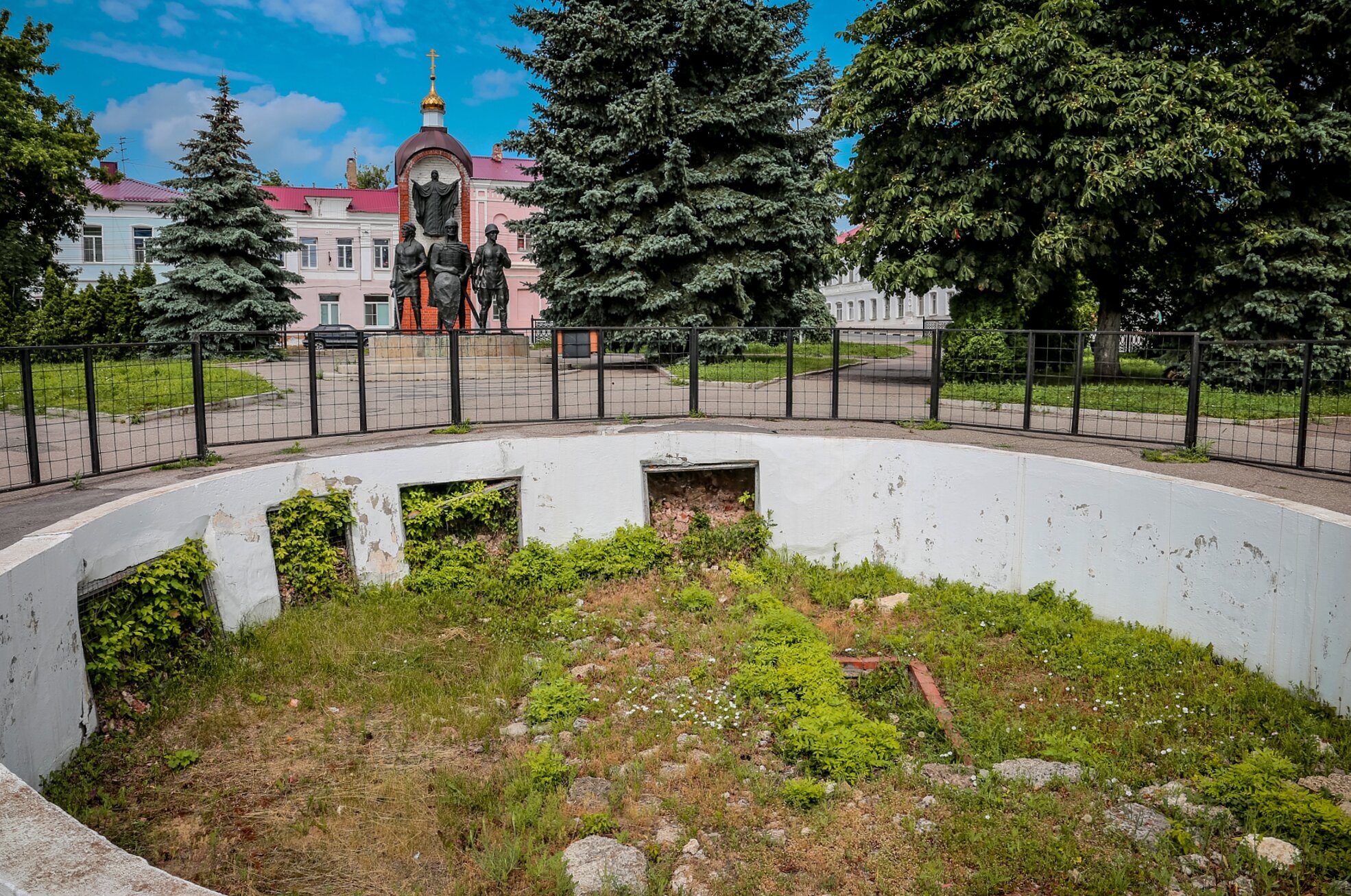 Мемориальный комплекс Успенской церкви в Ельце