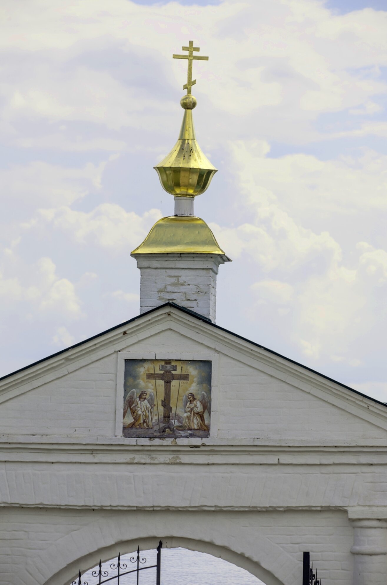 Детали архитектуры Церкви Рождества Пресвятой Богородицы в селе Катунки