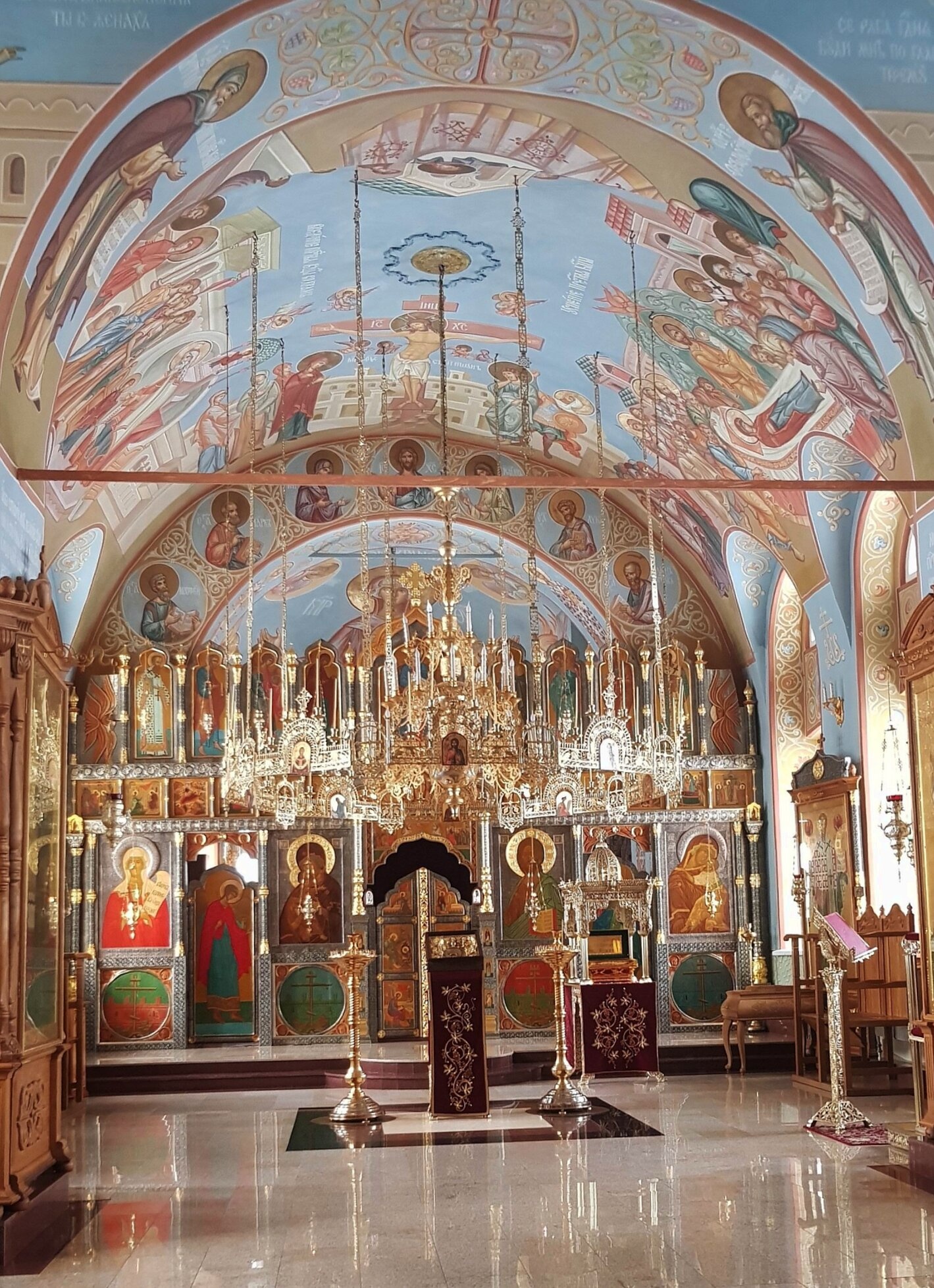 Интерьер храма в честь Корсунской иконы Божией Матери