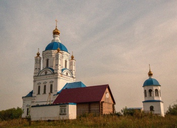 Храм Воскресения Словущего в селе Ретяжи