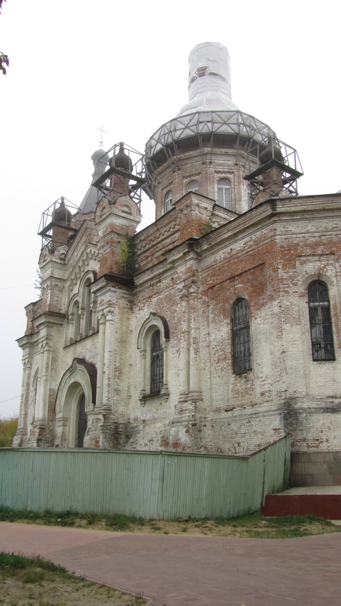 Воскресенский собор в городе Луга