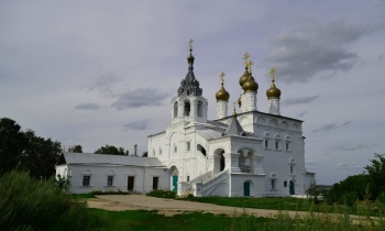 Храм Воскресения Христова в селе Исады