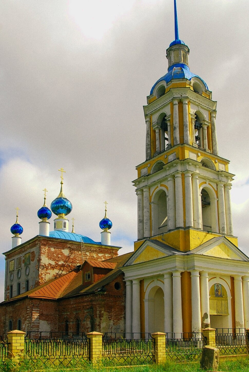 Храм Смоленской иконы Божией Матери в селе Ильинское