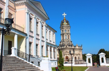 Знаменская церковь и усадебный дом в Дубровицах