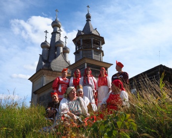 Церковь Одигитрии в селе Кимжа и народный хор