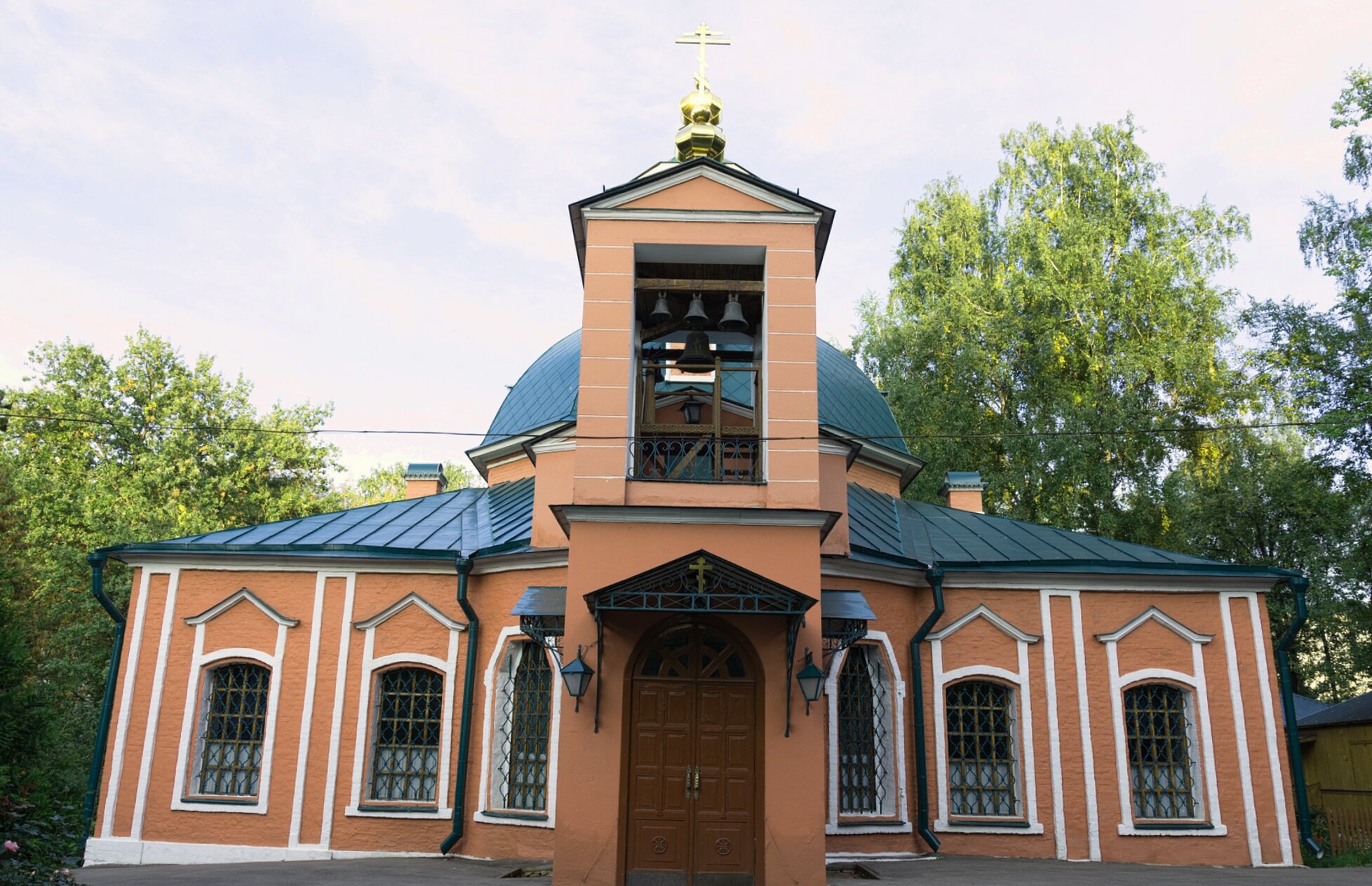 Храм Троицы Живоначальной в Воронцове