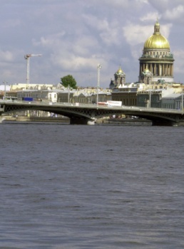 Исаакиевский собор: вид на площадь перед храмом